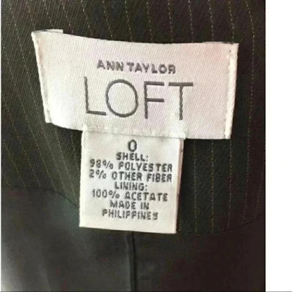 Ann Taylor Loft Blazer sz 0 PinStripes Two Button - Picture 9 of 9